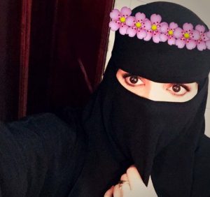 انسة قطرية للزواج بدون شروط و بالصور بقصد الهجرة الي فرنسا 